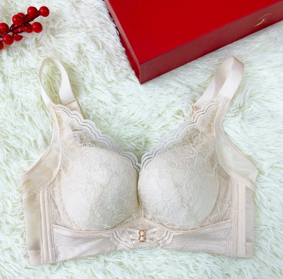 Detail view of wireless cloud lift lace contour bra showing breathable fabric cups
